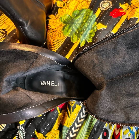 Vaneli Holand Black Leather Boot - Waterproof - Size 10 - Picture 4 of 7